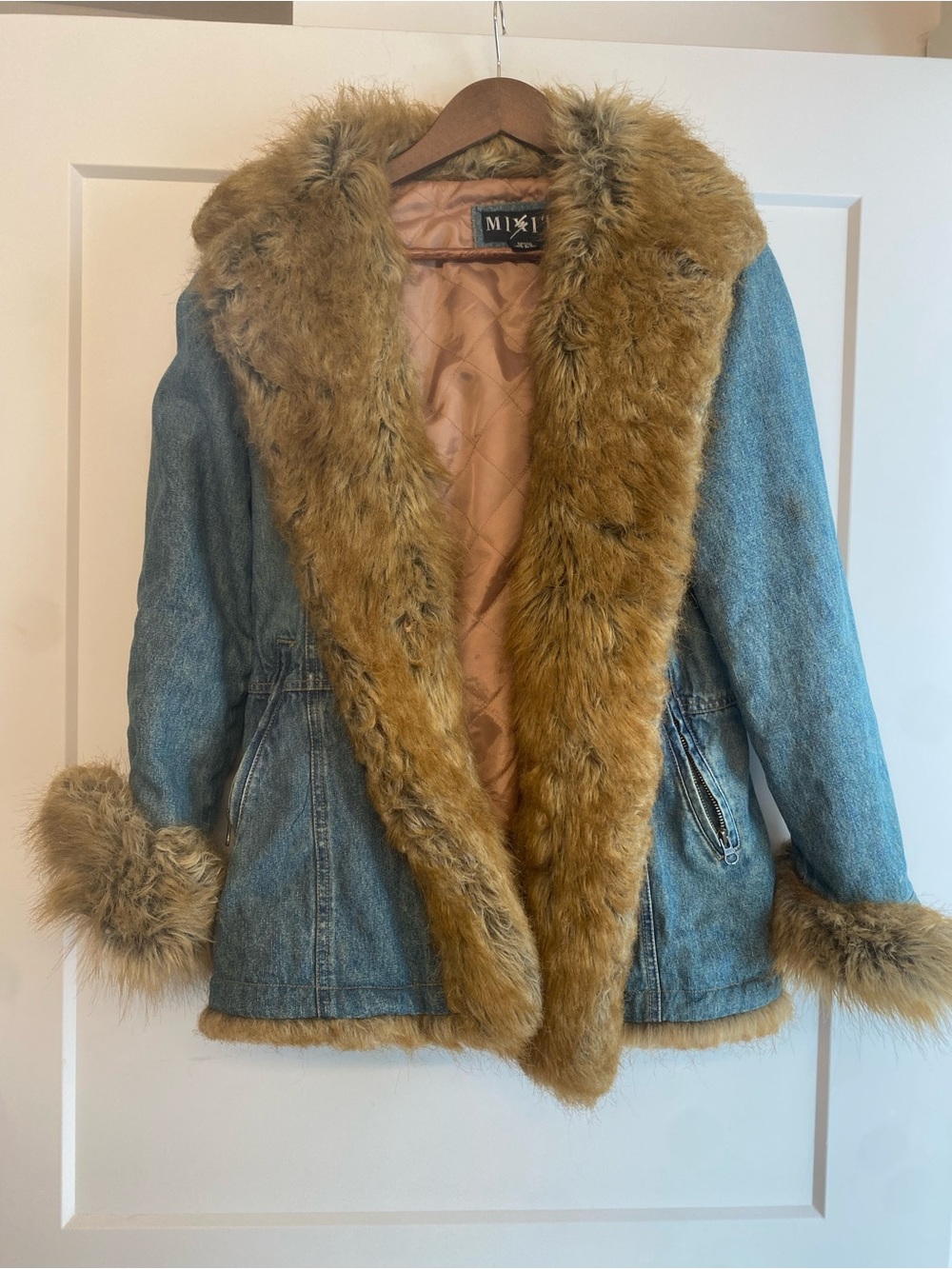 Vintage Y2K Denim Jacket with Brown Faux-Fur Trim